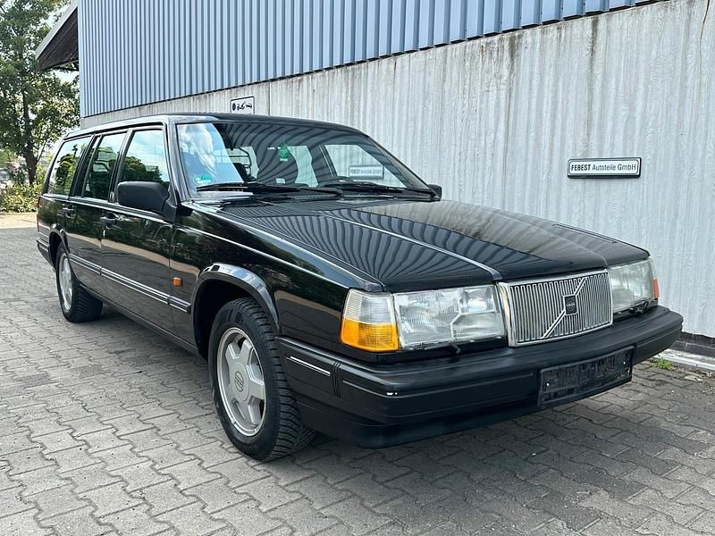 Schwarz Gebraucht 1996 Volvo 940 Kombi | 3.800 € (Fairer Preis) - Bild 1/4
