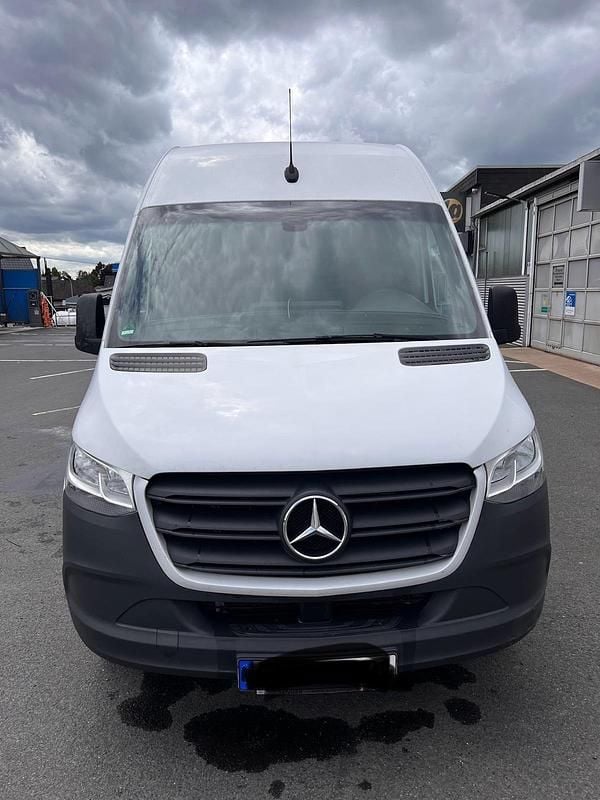Weiß Gebraucht 2021 Mercedes Sprinter Van | 23.999 € (Etwas zu teuer) - Bild 1/4