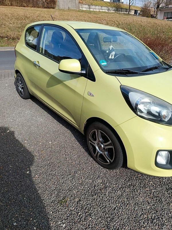 Gebraucht Kia Picanto Attract 69 PS (50 kW) 2012 Grün Kleinwagen