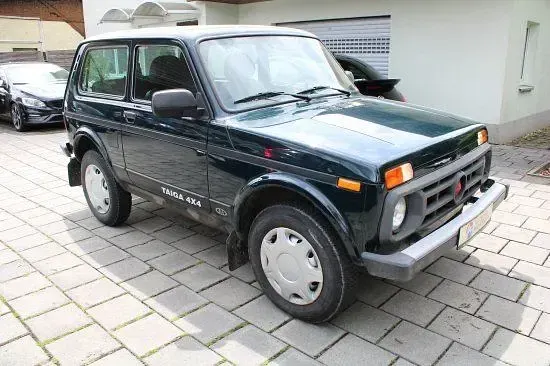 Gebraucht Lada Taiga 83 PS (61 kW) 2019 Nessigrün SUV