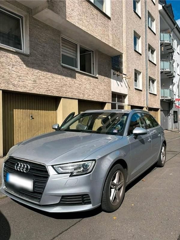 Second-hand Audi A3 116 CP (85 kW) 2018 Gri Berlinǎ