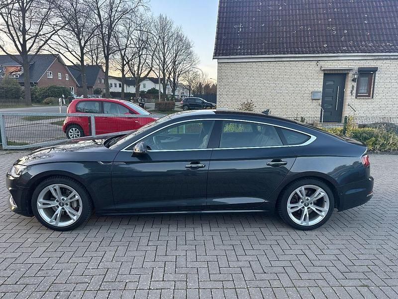 Gebraucht Audi A5 Sportback Sport 190 PS (139 kW) 2018 Grau Kleinwagen