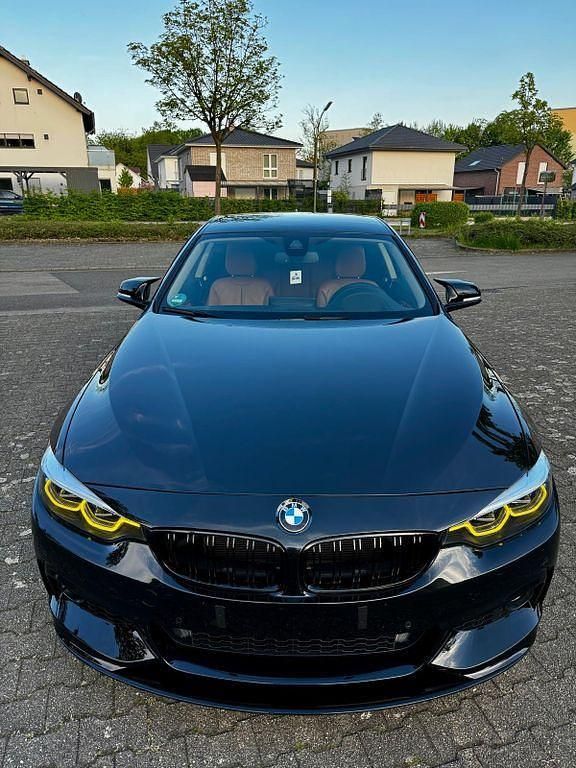 Schwarz Gebraucht 2017 BMW 440 Performance Coupé | 33.600 € (Etwas zu teuer) - Bild 1/4