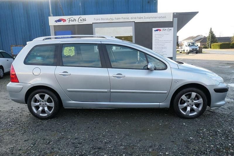 Grau Gebraucht 2006 Peugeot 307 Kombi | 6.990 € - Bild 1/4