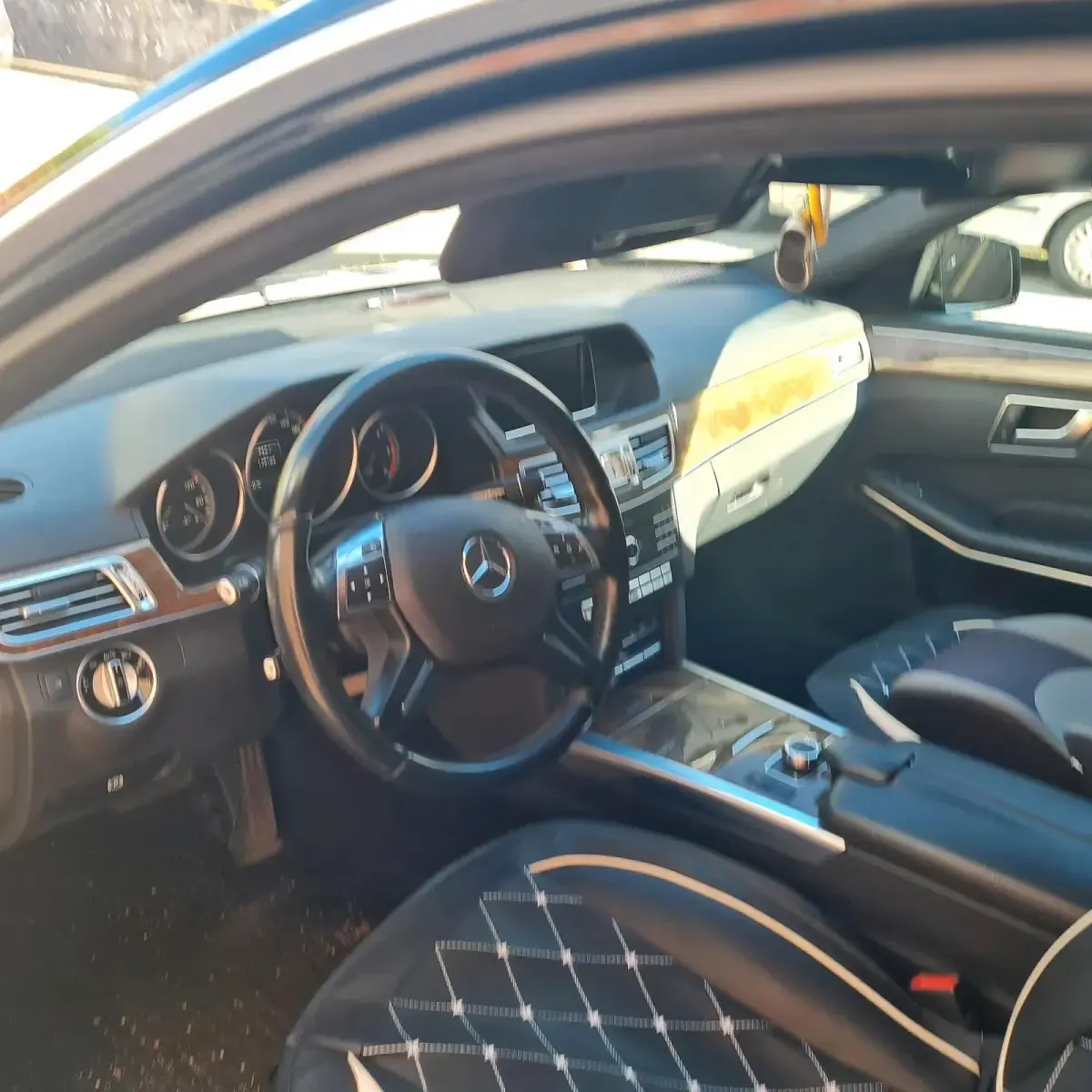 Gebraucht Mercedes E200 136 PS (100 kW) 2015 Schwarz Kombi