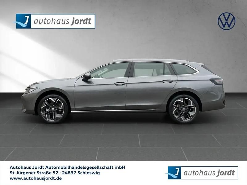 Nouvelle VW Passat Elegance 150 ch (110 kW) 2025 Gris Break
