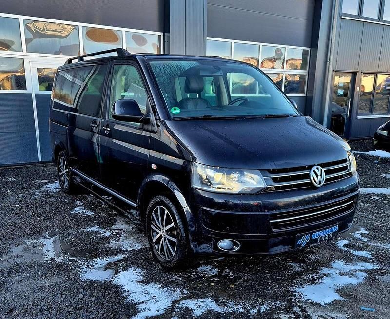 Second-hand VW T5 Highline 179 CP (131 kW) 2015 Negru Van