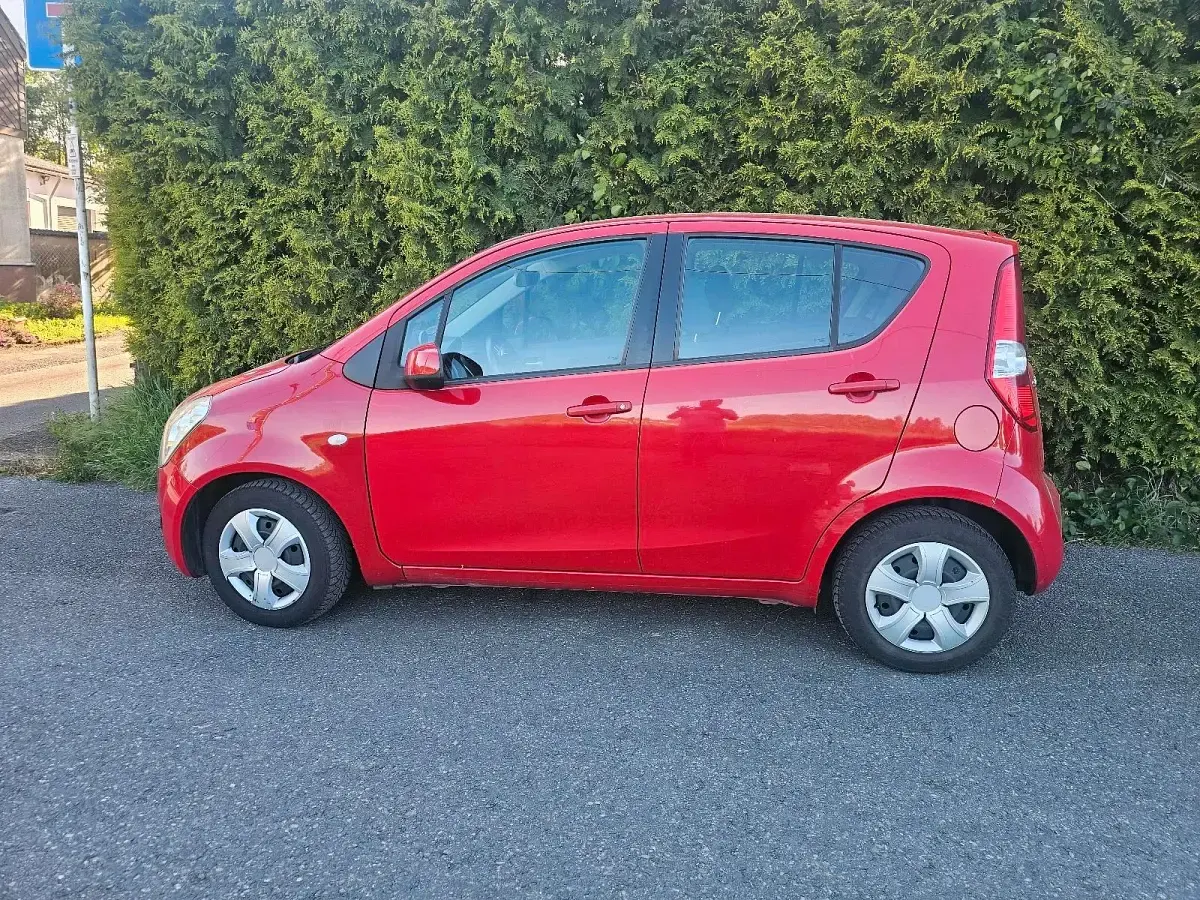 Gebraucht Suzuki Splash 65 PS (47 kW) 2011 Rot Kleinwagen