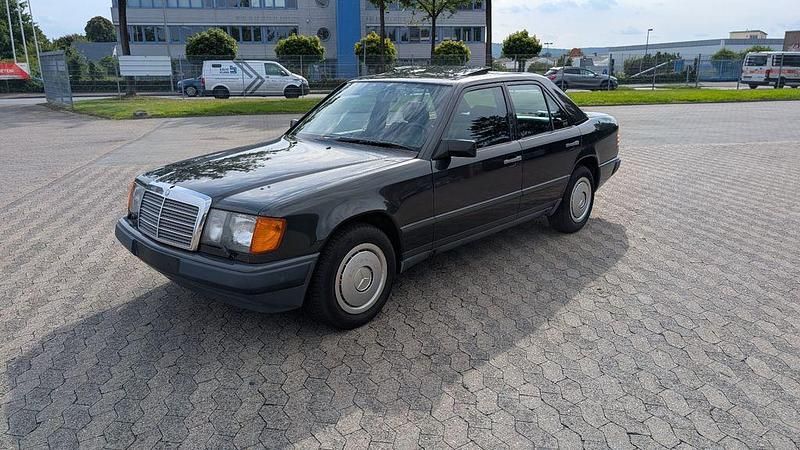 Gebraucht 1986 Mercedes 260 Limousine | 9.500 € - Bild 1/4