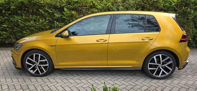 Gebraucht VW Golf Highline 150 PS (110 kW) 2018 Gelb Limousine