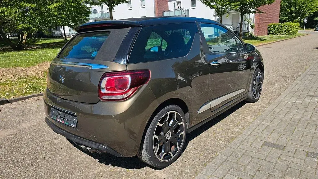 Gebraucht Citroën DS3 Cabriolet Sport Chic 156 PS (114 kW) 2013 Braun Cabrio