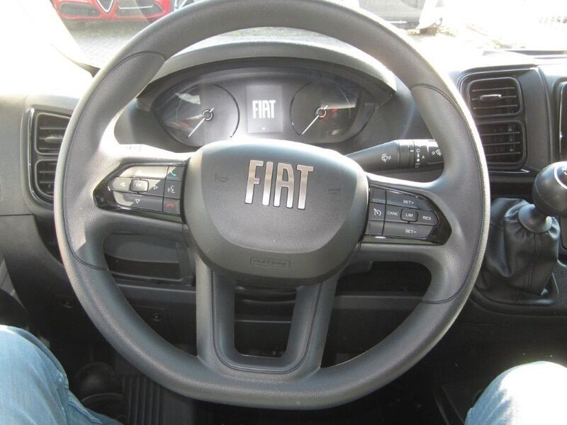 Gebraucht Fiat Ducato 140 PS (102 kW) 2024 Weiß Van