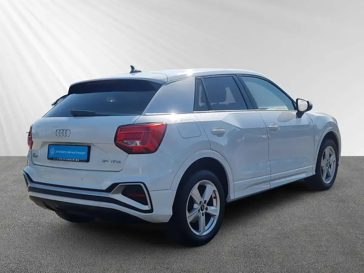 Gebraucht Audi Q2 S-Line 150 PS (110 kW) 2025 Weiß SUV