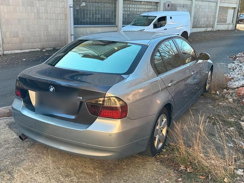 Gebraucht BMW 320 150 PS (110 kW) 2005 Silber Limousine