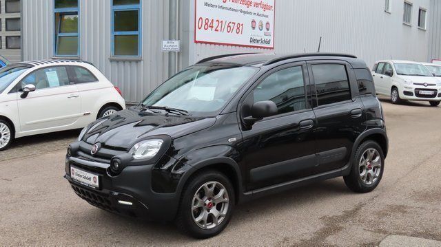 Schwarz Gebraucht 2023 Fiat Panda Cross Cross Kleinwagen | 15.890 € (Teuer) - Bild 1/4