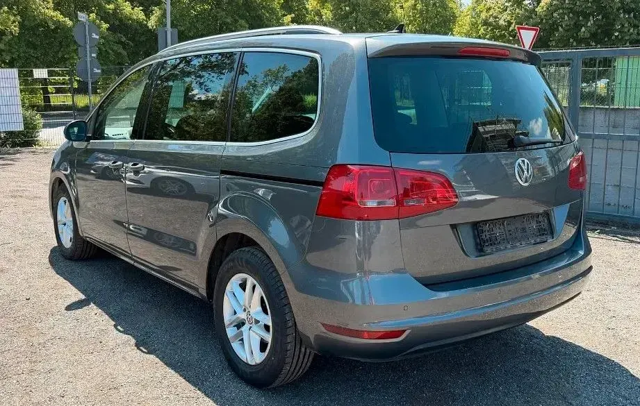 Gebraucht VW Sharan 140 PS (102 kW) 2010 Gelb Van / Kleinbus