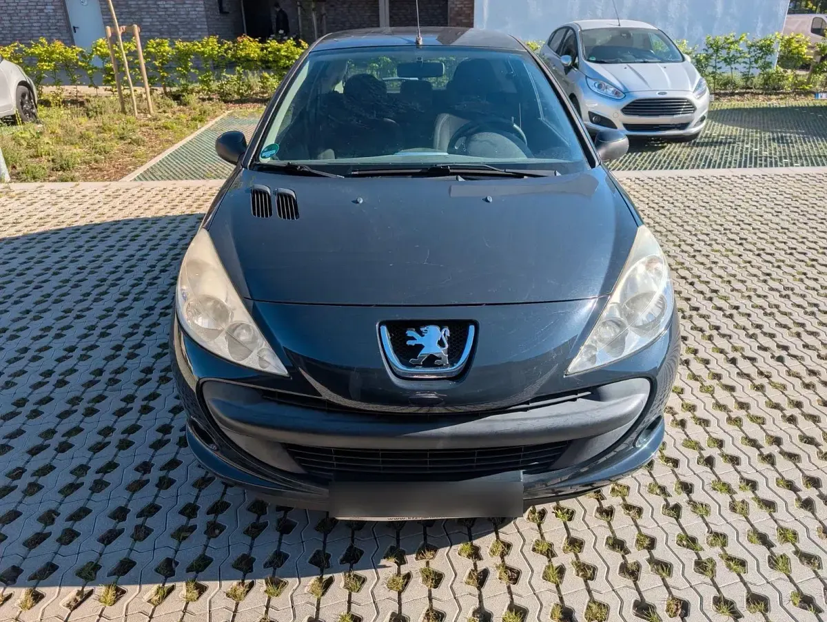 Gebraucht Peugeot 206 Urban Move 60 PS (44 kW) 2011 Schwarz Limousine