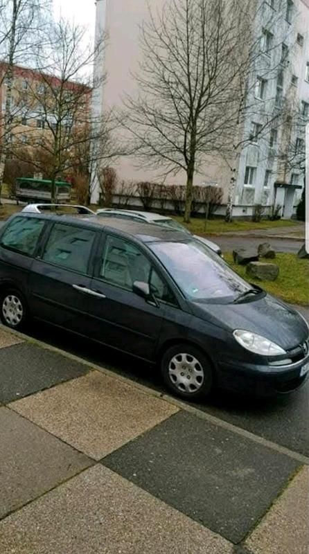 Grau Gebraucht 2003 Peugeot 807 Van / Kleinbus | 1.900 € (Fairer Preis) - Bild 1/4