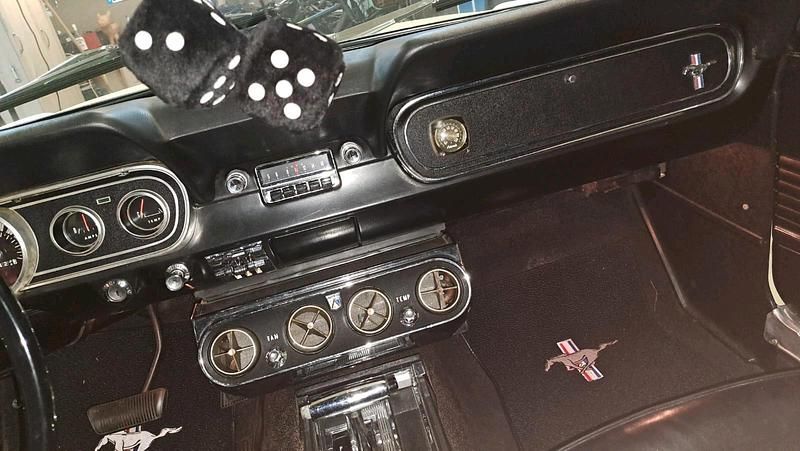 Gebraucht Ford V8 200 PS (147 kW) 1966 Gelb Coupé