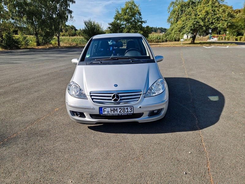 Silber Gebraucht 2006 Mercedes A170 Elegance Kleinwagen | 3.500 € (Guter Preis) - Bild 1/4