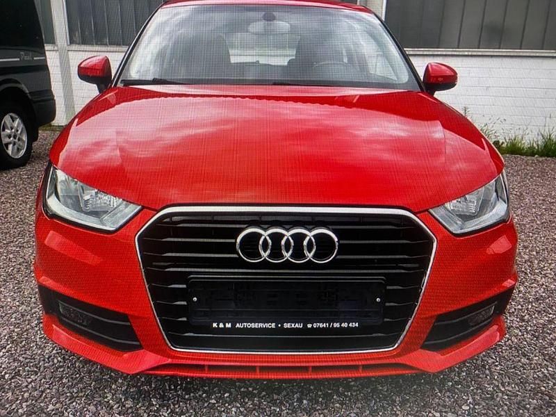 Rot Gebraucht 2015 Audi A1 Sport Kleinwagen | 11.490 € (Fairer Preis) - Bild 1/4