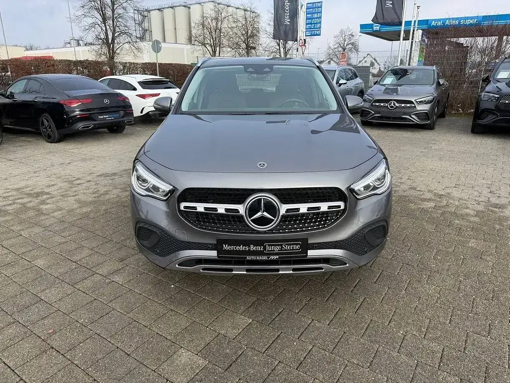 Usata Mercedes GLA200 Progressive 163 CV (119 kW) 2020 Grigio SUV