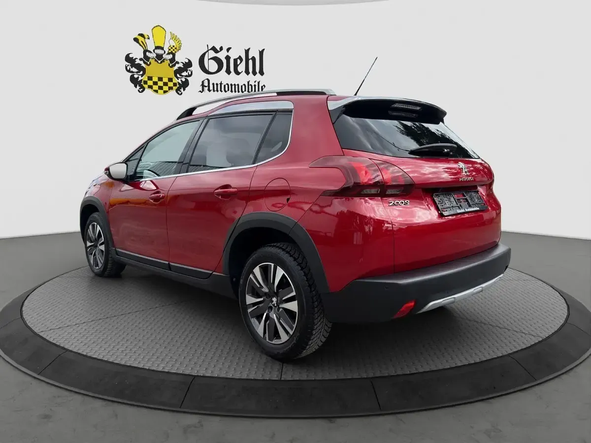 Gebraucht Peugeot 2008 Allure 131 PS (96 kW) 2019 Rot SUV