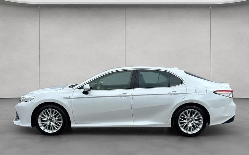 Gebraucht Toyota Camry Executive 218 PS (160 kW) 2019 Weiß Limousine