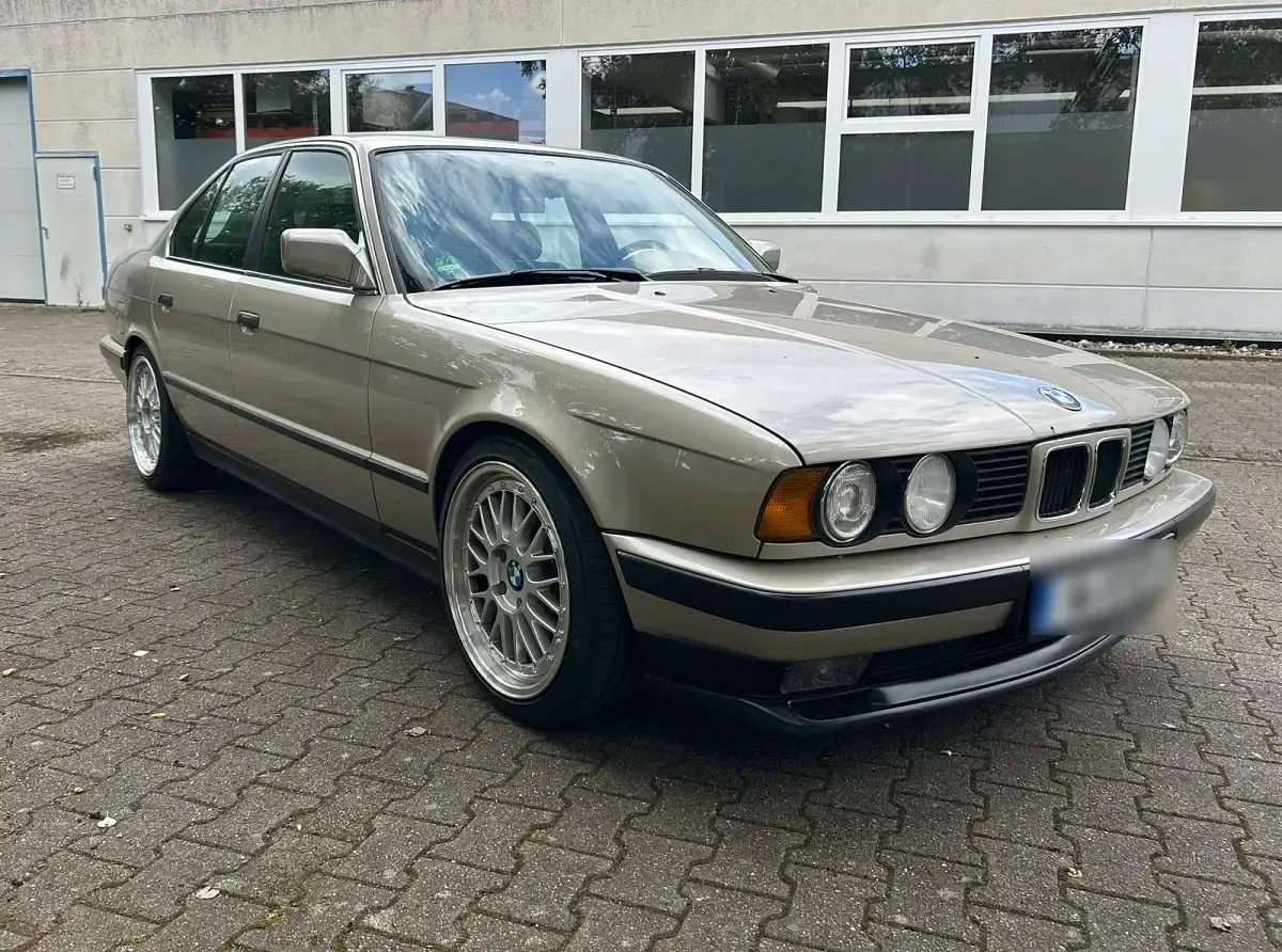 Gebraucht BMW 525 170 PS (125 kW) 1989 Beige Limousine