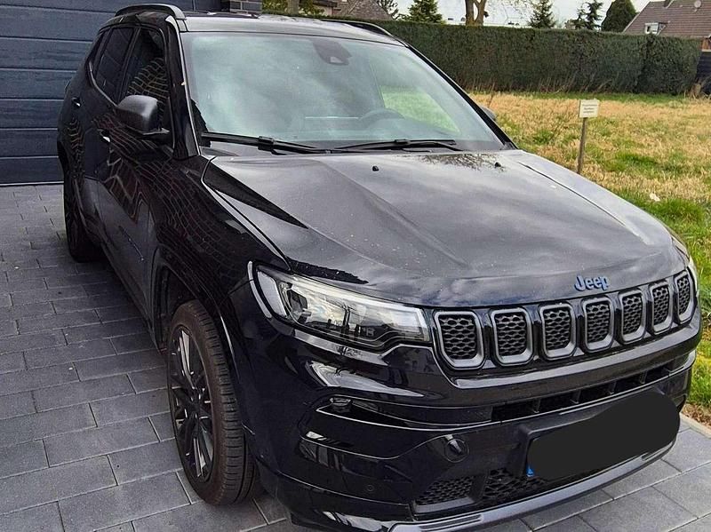 Gebraucht Jeep Compass 181 PS (133 kW) 2022 Schwarz SUV