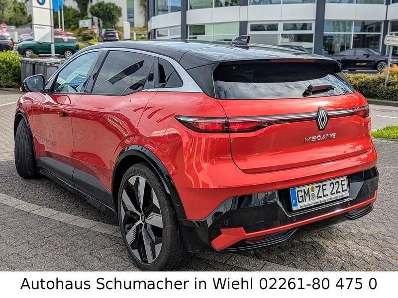 Gebraucht Renault Megane E-Tech Techno 160 kW (218 PS) 2022 Rot Limousine