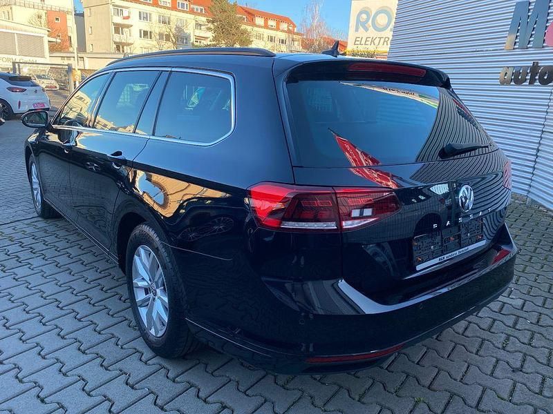 Gebraucht VW Passat Business 150 PS (110 kW) 2020 Schwarz Kombi