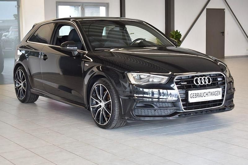 Schwarz Gebraucht 2013 Audi A3 Ambition Limousine | 16.999 € (Etwas zu teuer) - Bild 1/4