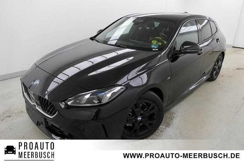 Black sapphire Gebraucht 2025 BMW 120 M Sport Kleinwagen | 31.999 € (Guter Preis) - Bild 1/4
