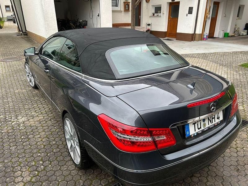 Gebraucht Mercedes E350 Elegance 292 PS (214 kW) 2011 Cabrio