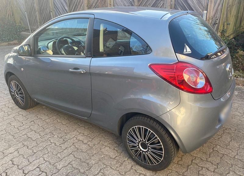 Gebraucht Ford Ka Titanium 69 PS (50 kW) 2009 Grau Kleinwagen