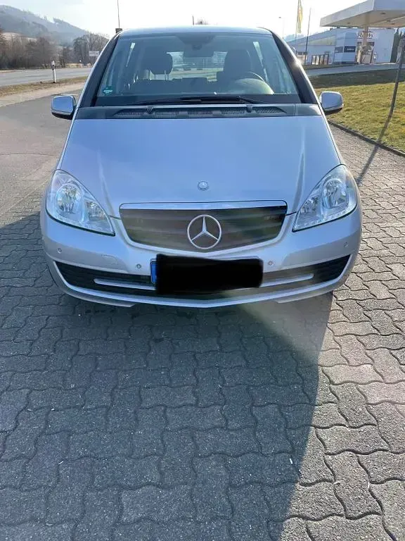 Gebraucht Mercedes A150 Elegance 95 PS (69 kW) 2008 Silber Van / Kleinbus