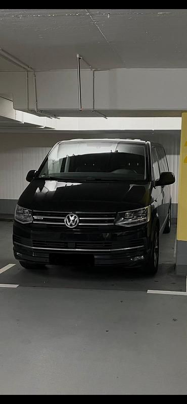 Gebraucht VW Multivan Highline 204 PS (150 kW) 2016 Schwarz Van