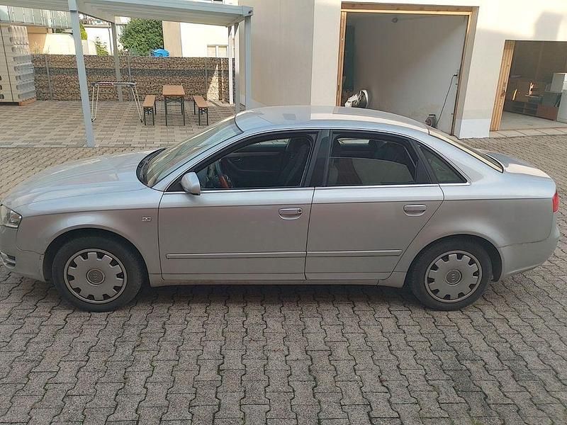 Gebraucht Audi A4 102 PS (75 kW) 2008 Grau Limousine
