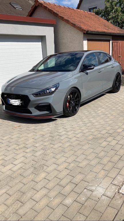 Grau Gebraucht 2019 Hyundai i30 N Performance Limousine | 21.900 € (Fairer Preis) - Bild 1/4