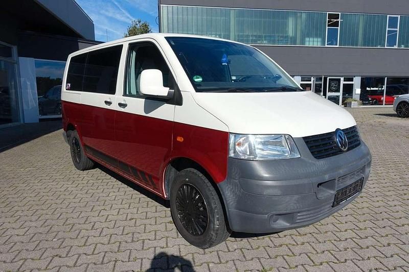 Gebraucht VW Caravelle 131 PS (96 kW) 2007 Weiß/rot Van / Kleinbus