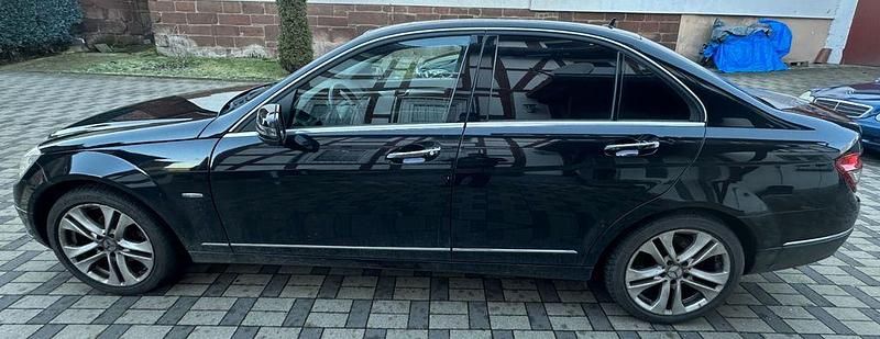 Gebraucht Mercedes C250 Avantgarde 204 PS (150 kW) 2009 Schwarz Limousine