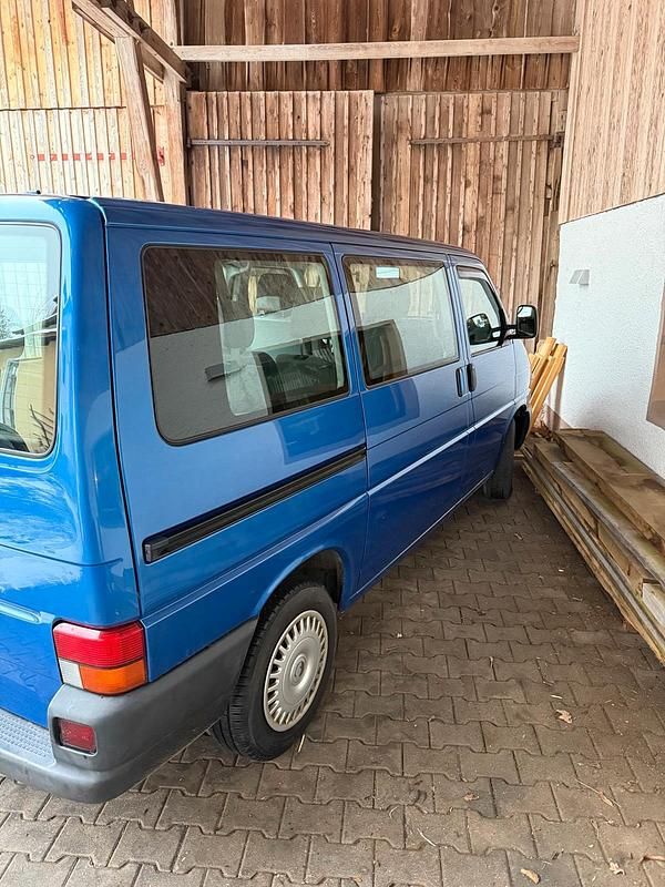Gebraucht VW T4 105 PS (77 kW) 2002 Blau Van