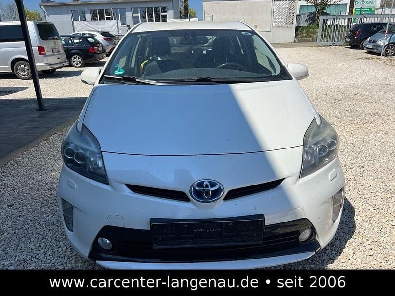 Second-hand Toyota Prius Executive 99 CP (72 kW) 2012 Alb Berlinǎ