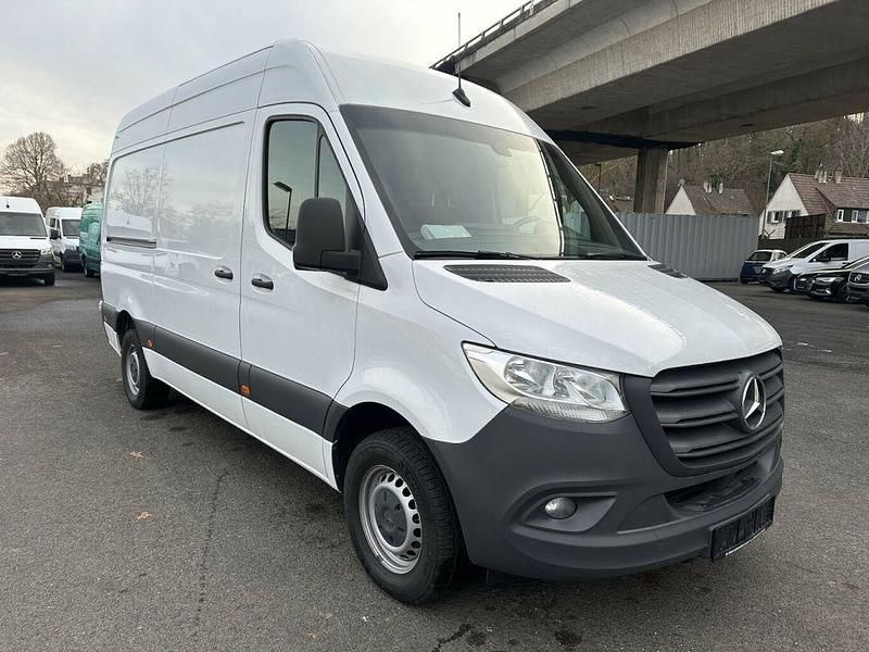 Gebraucht Mercedes Sprinter 163 PS (119 kW) 2019 Arktikweiss Van