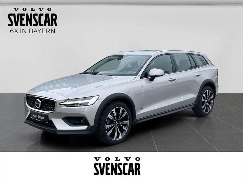 Gebraucht Volvo V60 CC Plus 197 PS (144 kW) 2023 735) (silber Kombi