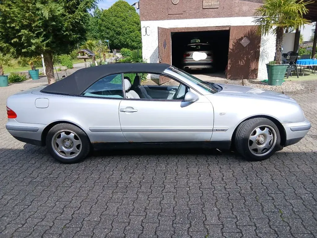 Gebraucht Mercedes CLK320 218 PS (160 kW) 1998 Silber Coupé