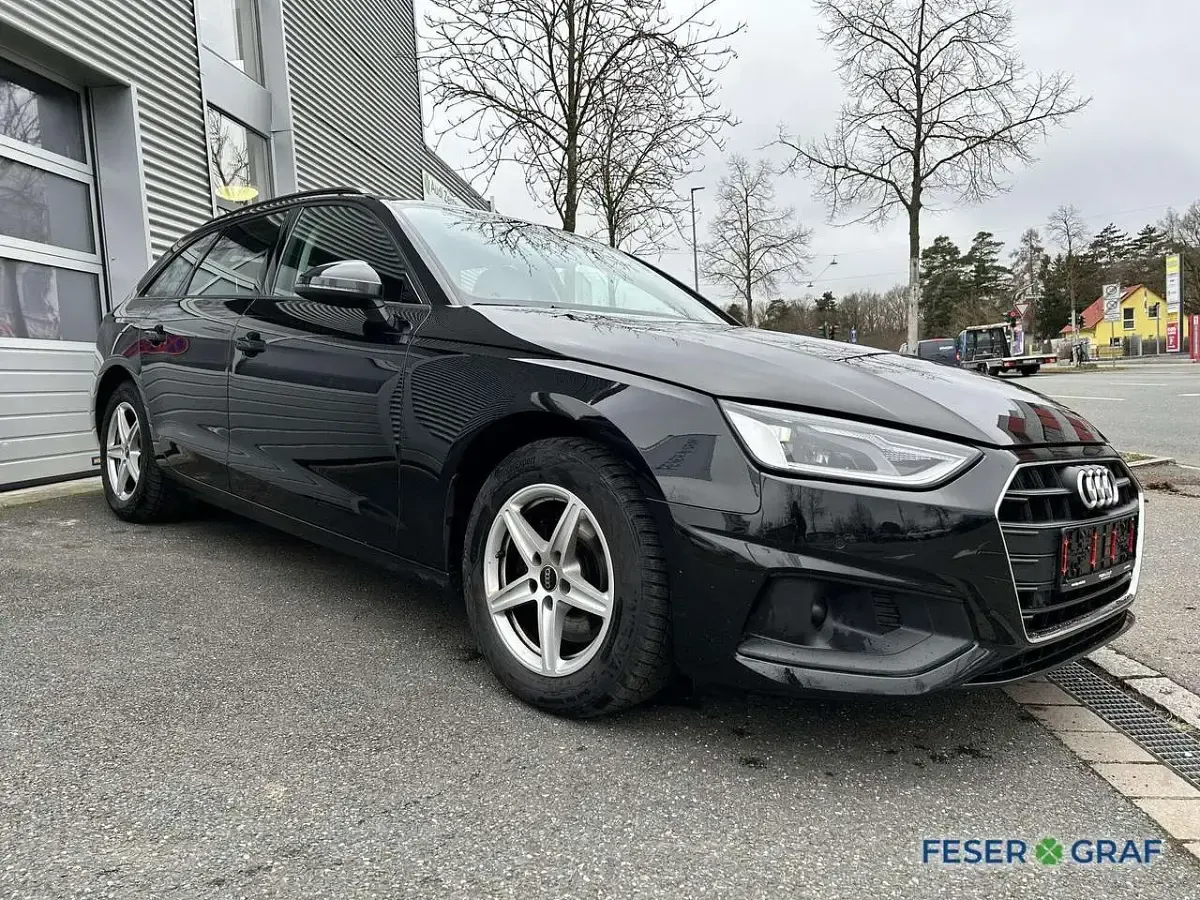 Second-hand Audi A4 136 CP (100 kW) 2022 Negru Break