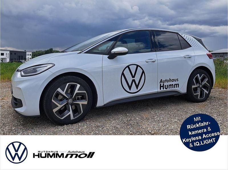 Weiß Gebraucht 2023 VW ID.3 Pro Kleinwagen | 31.900 € (Teuer) - Bild 1/4
