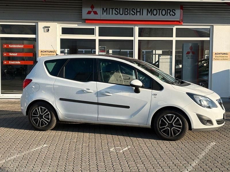 Gebraucht Opel Meriva Design Edition 120 PS (88 kW) 2011 Weiß Van / Kleinbus